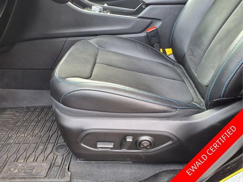 Used 2024 Jeep Grand Cherokee Trailhawk w/ Luxury Tech Group III AWD/4WD image 19