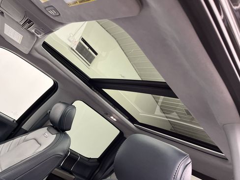 Used 2022 Ford F350 Limited image 7