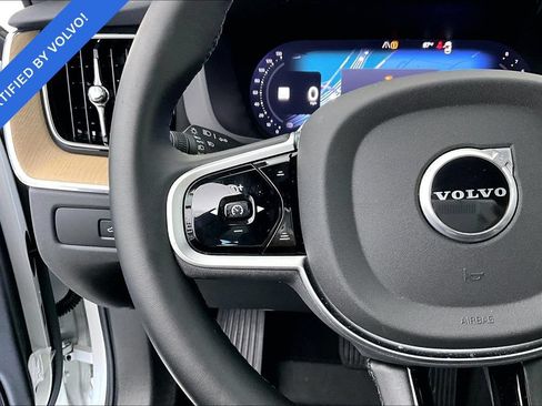 Certified 2026 Volvo XC60 B5 Plus AWD/4WD image 23