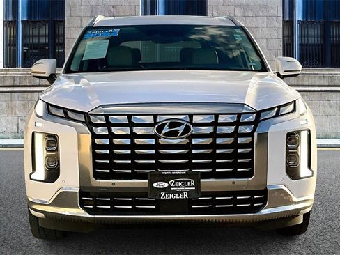 Used 2024 Hyundai Palisade Calligraphy image 3