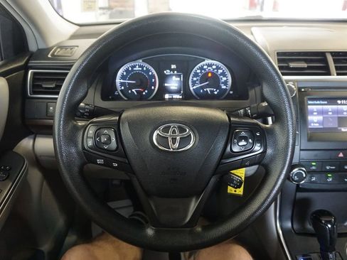 Certified 2017 Toyota Camry LE FWD image 3