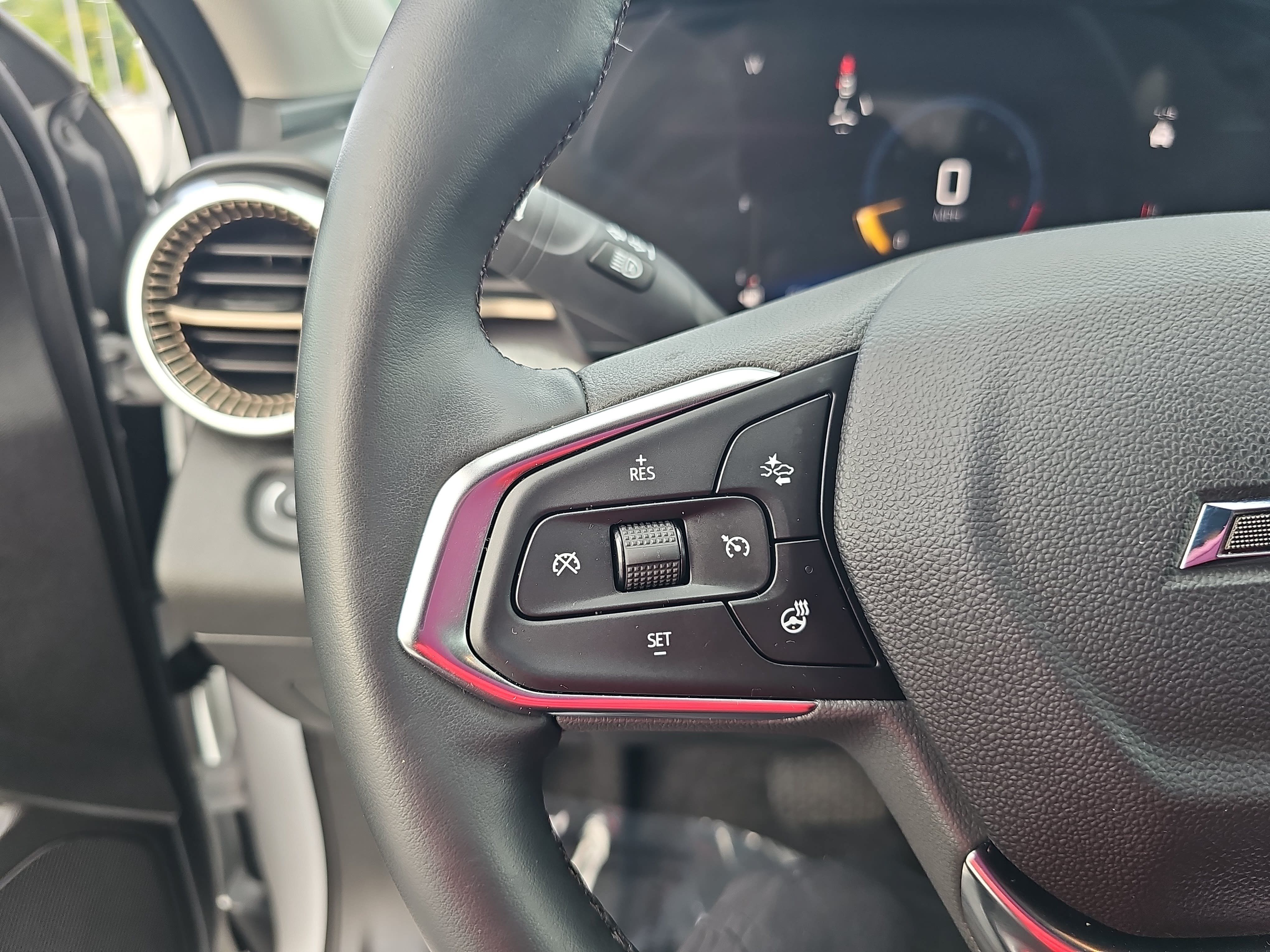 Used 2025 Chevrolet Trax ACTIV w/ Driver Confidence Package FWD image 17