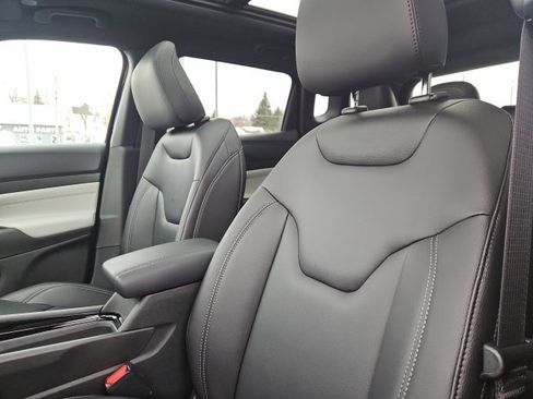 New 2026 Jeep Compass Limited image 35