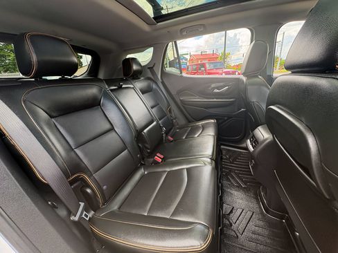 Used 2022 GMC Terrain AT4 AWD/4WD image 30