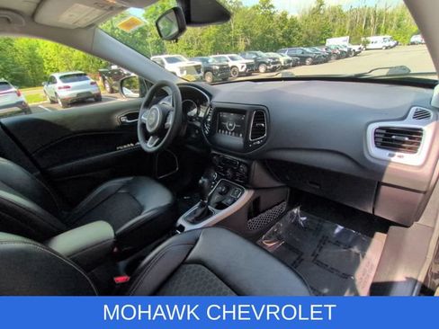 Used 2021 Jeep Compass Latitude AWD/4WD image 29