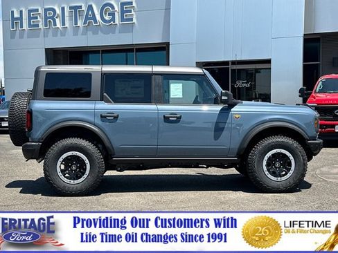 New 2024 Ford Bronco Badlands AWD/4WD image 3