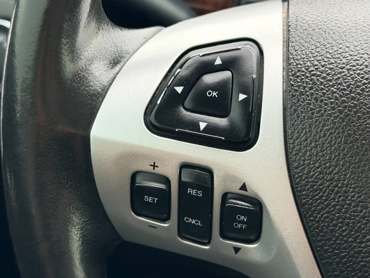Used 2013 Ford Edge Limited AWD/4WD image 30