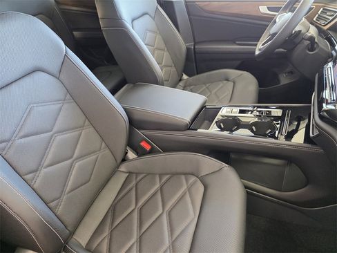 New 2026 Volkswagen Atlas SE image 10