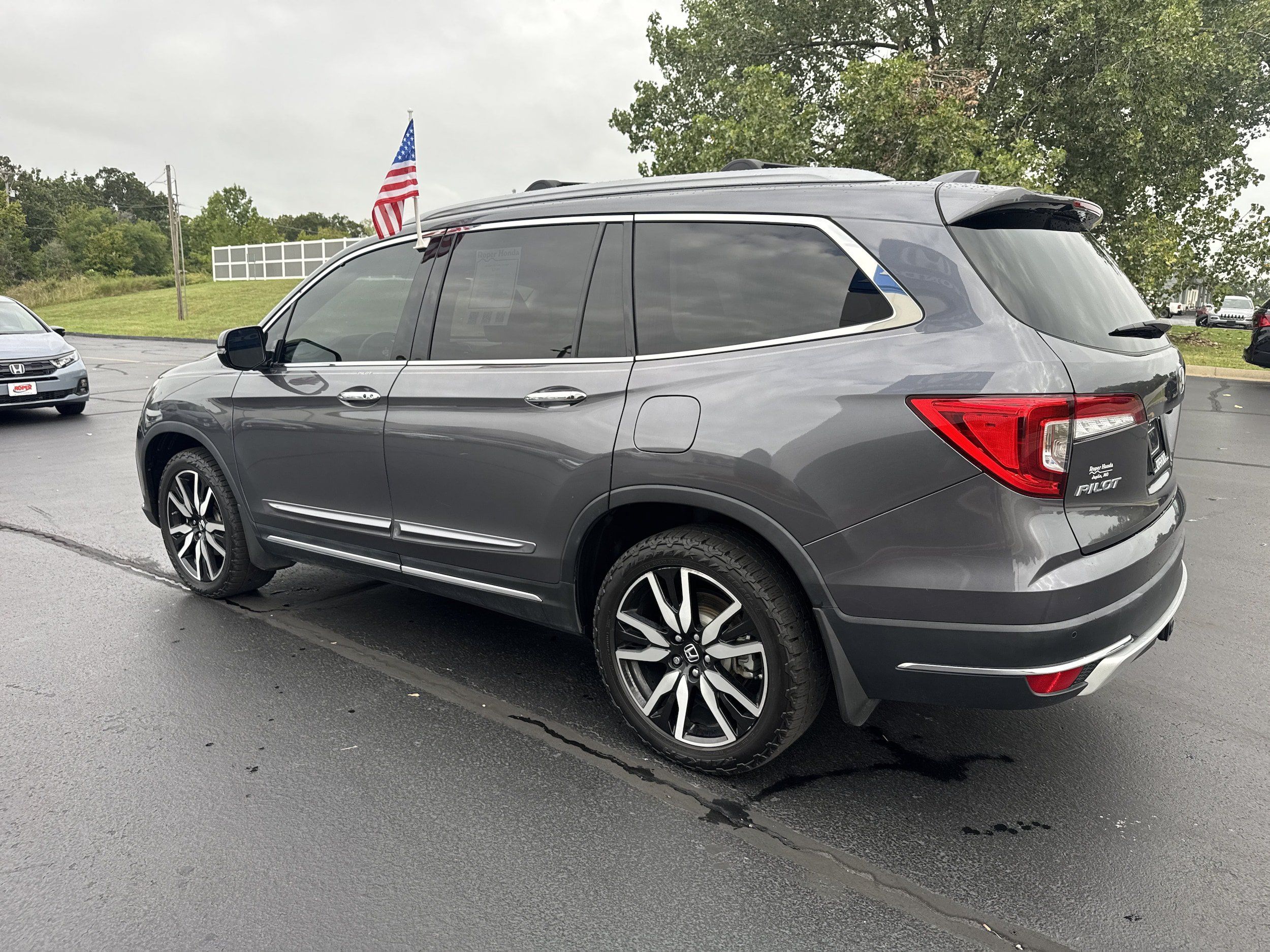 Used 2021 Honda Pilot Touring image 3