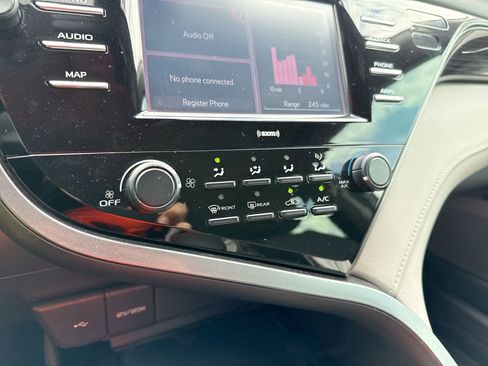Certified 2020 Toyota Camry LE FWD image 16