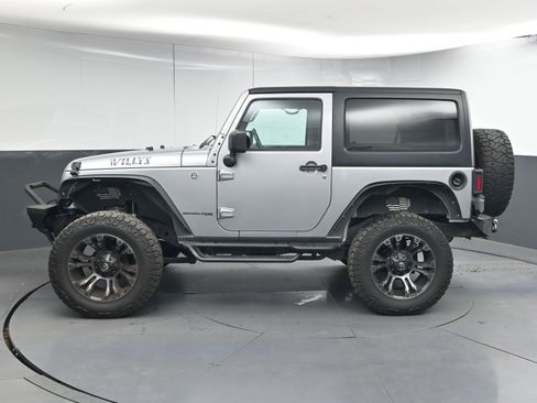 Used 2018 Jeep Wrangler Sport image 5