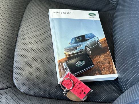 Used 2018 Land Rover Range Rover Supercharged AWD/4WD image 10