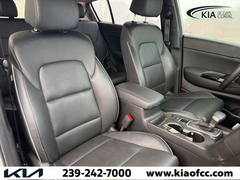 Certified 2021 Kia Sportage SX image 7