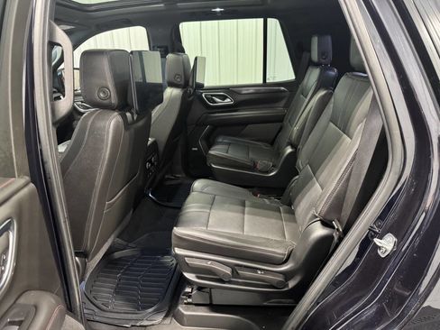 Used 2021 Chevrolet Tahoe RST w/ Luxury Package AWD/4WD image 18