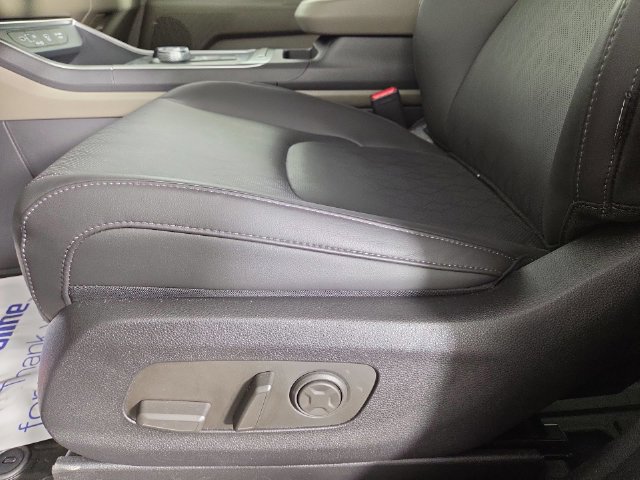 Certified 2026 Kia Carnival LXS FWD image 30