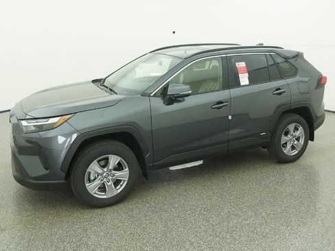 New 2025 Toyota RAV4 XLE image 5