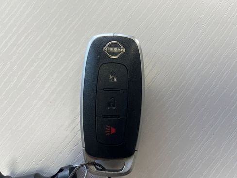 Used 2023 Nissan Rogue S image 21