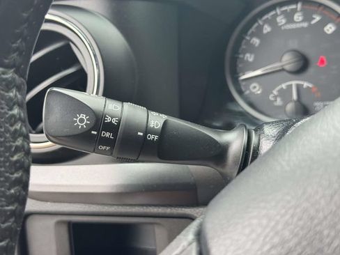 Used 2019 Toyota Tacoma TRD Sport AWD/4WD image 27