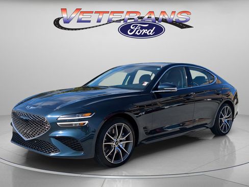 Used 2025 Genesis G70 2.5T image 1