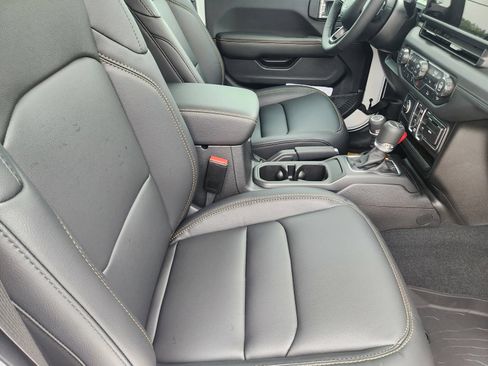 New 2026 Jeep Gladiator Mojave AWD/4WD image 14