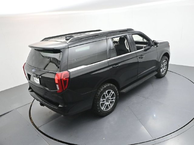 Used 2025 Ford Expedition Active AWD/4WD image 44