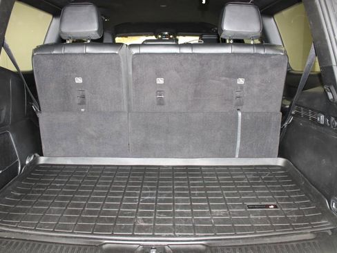 Used 2023 Jeep Wagoneer Series II AWD/4WD image 32