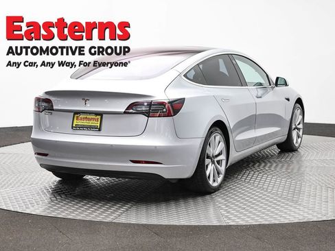 Used 2018 Tesla Model 3 Mid Range RWD image 5