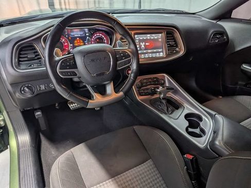 Used 2022 Dodge Challenger SRT Hellcat RWD image 6