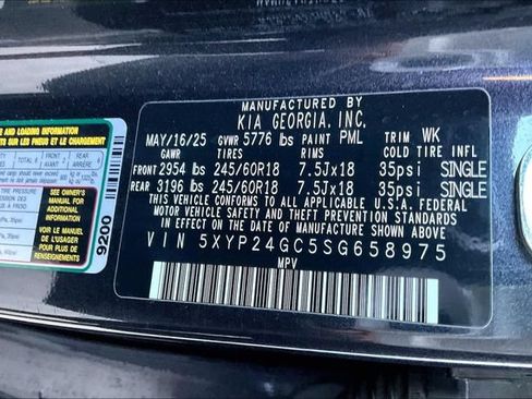 Used 2025 Kia Telluride LX FWD image 33