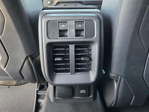 New 2025 Ford Bronco Badlands image 27