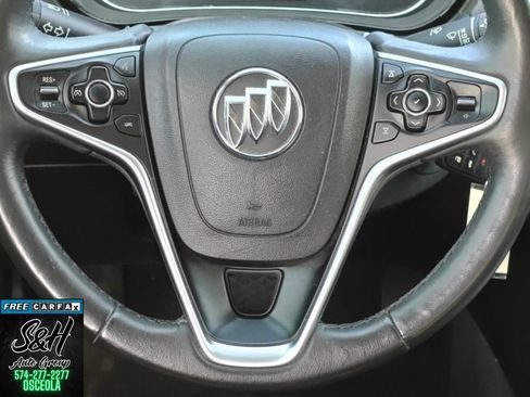 Used 2017 Buick Regal Sport Touring FWD image 5