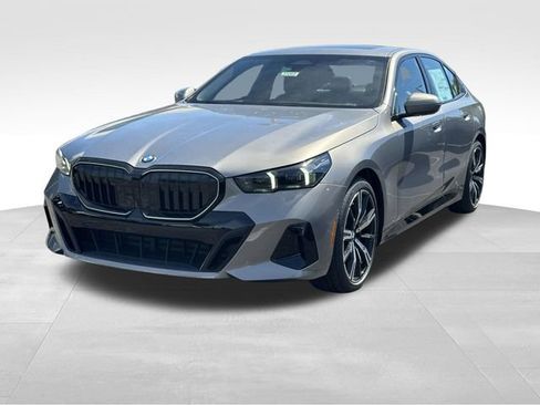New 2027 BMW 530i xDrive w/ M Sport Package AWD/4WD image 5