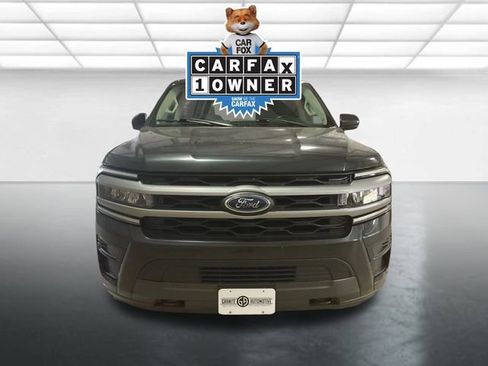 Used 2023 Ford Expedition Max XLT image 2