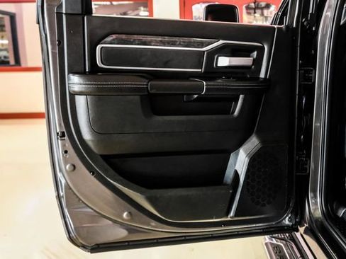 Used 2024 RAM 2500 Big Horn AWD/4WD image 42