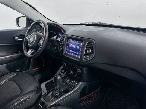Used 2021 Jeep Compass Trailhawk AWD/4WD image 29
