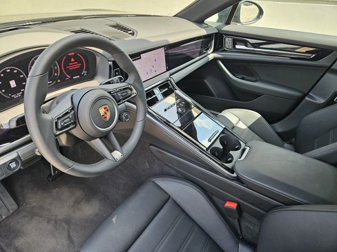 Certified 2026 Porsche Panamera 4 AWD/4WD image 4