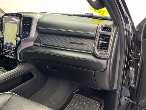 Used 2019 RAM 1500 Limited w/ Advanced Safety Group AWD/4WD image 15