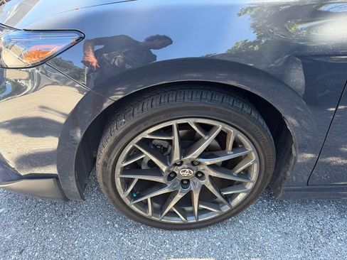 Used 2025 Toyota Camry SE w/ Convenience Package FWD image 4