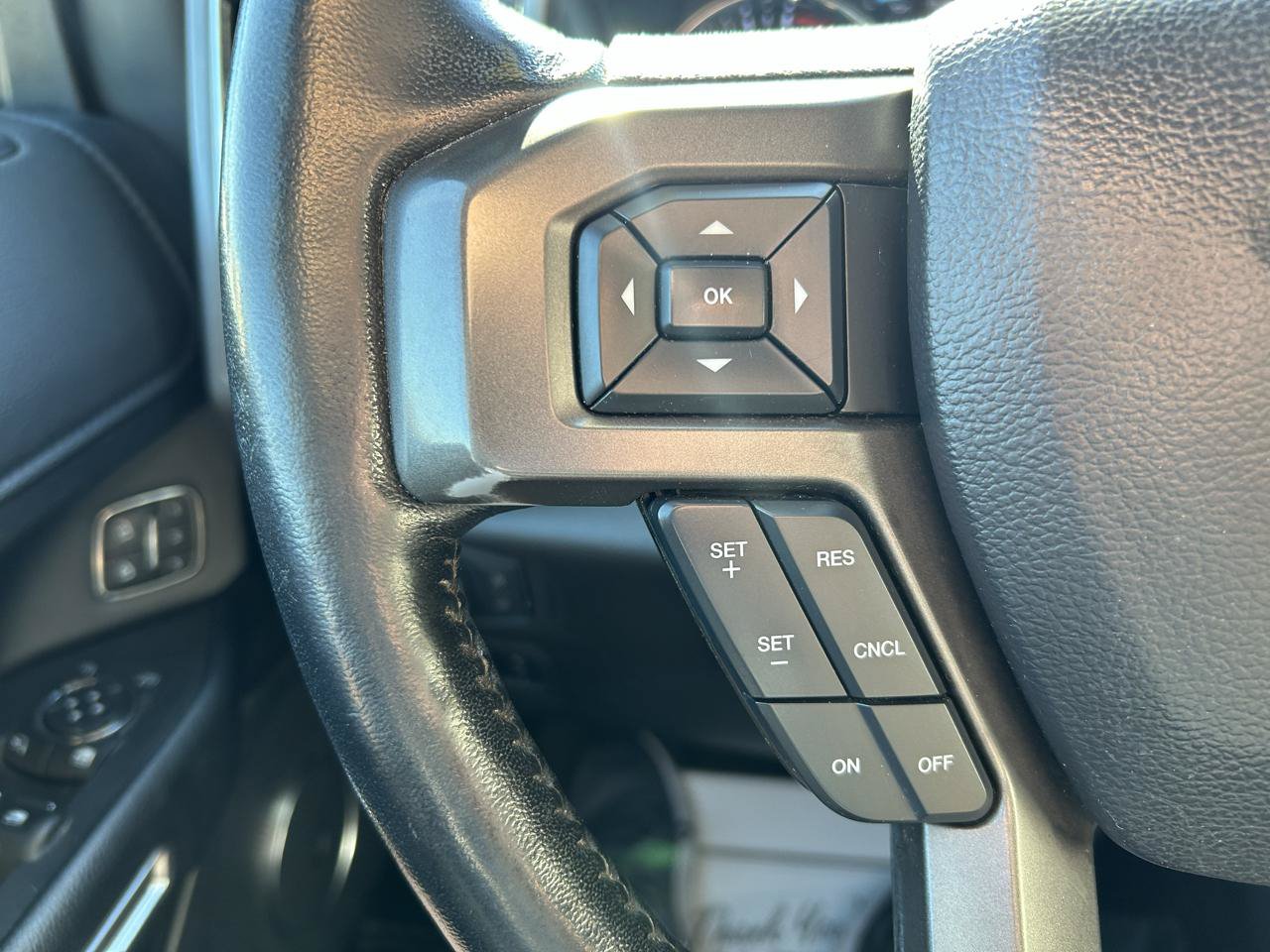 Used 2019 Ford Expedition XLT w/ Equipment Group 202A AWD/4WD image 20