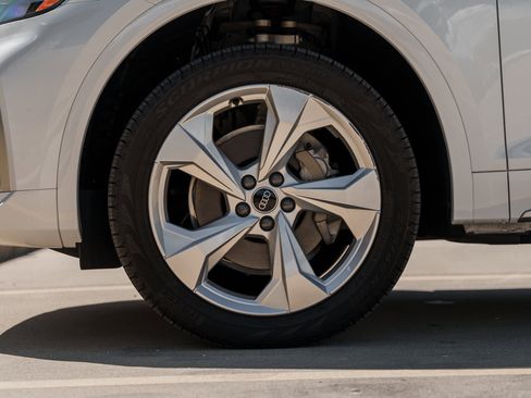 Used 2024 Audi Q5 2.0T Premium Plus image 31