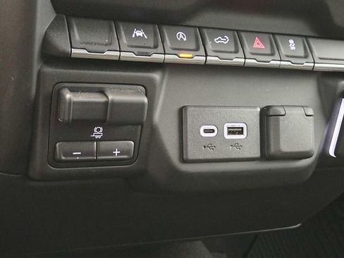 Used 2024 Chevrolet Silverado 1500 Custom w/ Dark Appearance Package image 22