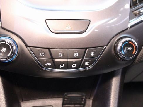 Used 2016 Chevrolet Cruze LT image 24
