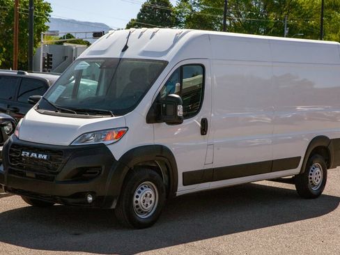 Used 2025 RAM ProMaster 3500 w/ Convenience Group FWD image 9