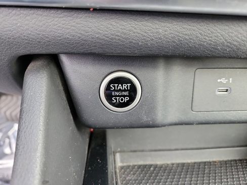 Used 2022 Nissan Rogue SV w/ SV Premium Package image 34