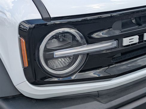 New 2025 Ford Bronco Outer Banks w/ Sasquatch Package image 9