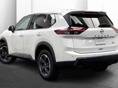 Certified 2024 Nissan Rogue SV image 8