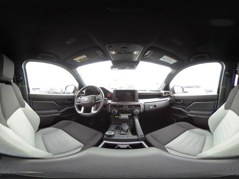 Used 2025 Toyota 4Runner TRD Off Road image 41