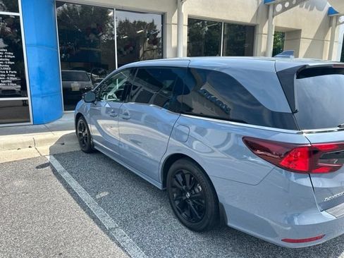 Used 2024 Honda Odyssey Sport image 4