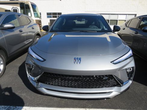 New 2026 Buick Envista Sport Touring w/ Convenience I Package image 2