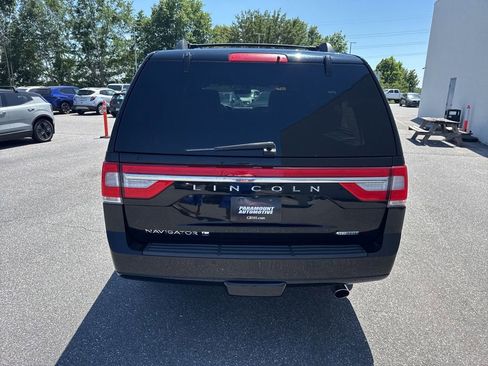 Used 2016 Lincoln Navigator L Select AWD/4WD image 6
